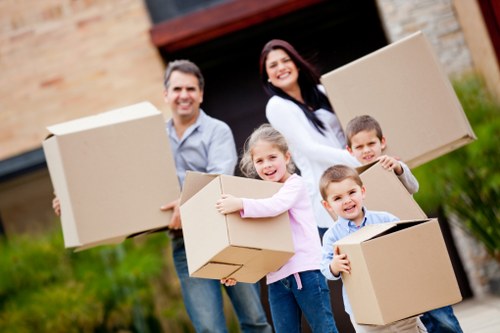 Practical storage unit in Spitalfields for moving and renovation needs
